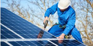 Installation Maintenance Panneaux Solaires Photovoltaïques à Longeves
